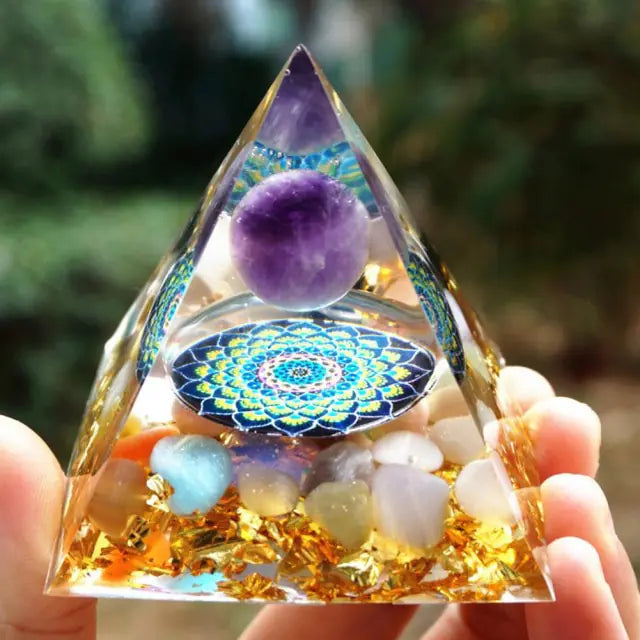 Pyramide d'orgonite