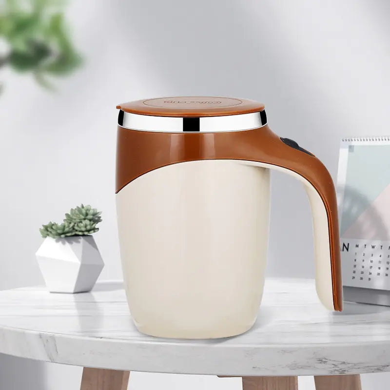 Tasse à café à agitation automatique rechargeable